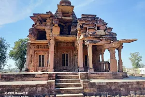 Gyaraspur Shri Bajramath Jain Temple - Vidisha District, Madhya Pradesh, India image