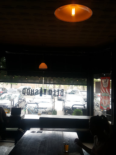 Beer Store «BEER SHOP», reviews and photos, 1026 North Blvd, Oak Park, IL 60302, USA