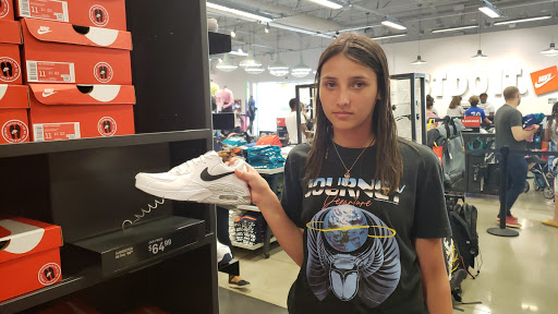 Clothing Store «Nike Factory Store», reviews and photos, 505 Premium Outlets Dr, Monroe, OH 45050, USA
