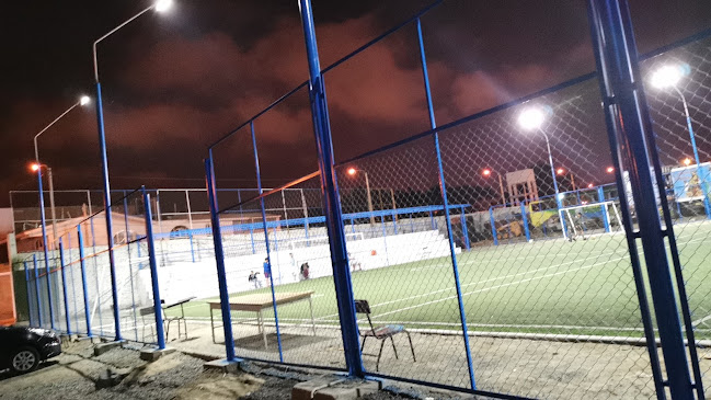 Opiniones de Campo Deportivo Los Portales en Nuevo Chimbote - Campo de fútbol