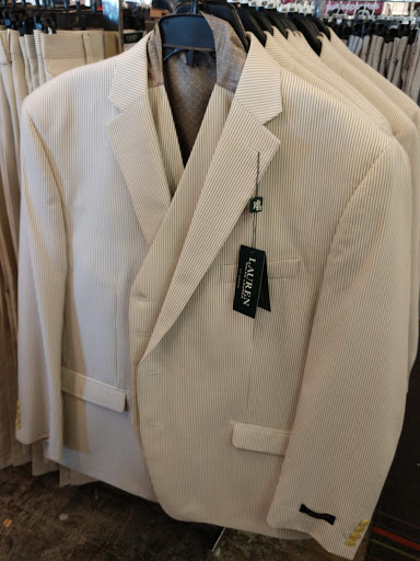 Clothing Store «K&G Fashion Superstore», reviews and photos, 5832 Columbia Pike, Falls Church, VA 22041, USA