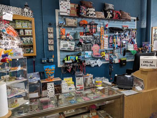 Pet Supply Store «Dog-Mania & Cats», reviews and photos, 37846 Meridian Ave, Dade City, FL 33525, USA