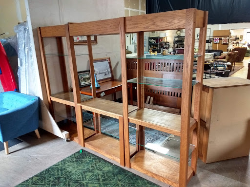 Consignment Shop «New Leaf Home Furnishings», reviews and photos, 2449 Pierce Dr #3, Spring Grove, IL 60081, USA