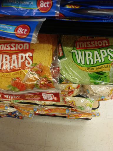 Grocery Store «Save-A-Lot», reviews and photos, 100 Griffin St, Fall River, MA 02724, USA