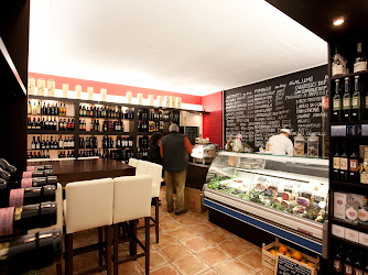 Il Matterello italienisches Feinkostgeschäft mit Pastamanufaktur und Weinen