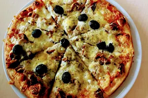 Pizza a la Greek image