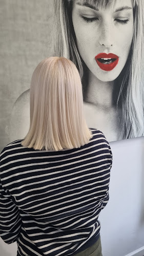 http://qhairandbeauty.wordpress.com/