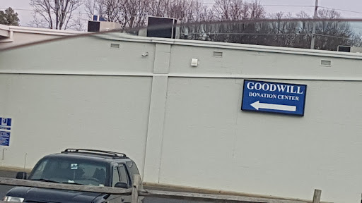 Thrift Store «Goodwill Store and Donation Center», reviews and photos, 2025 E Market St, Harrisonburg, VA 22801, USA