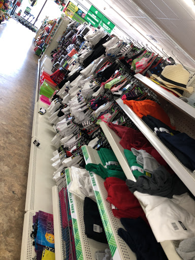 Dollar Store «Dollar Tree», reviews and photos, 7041 Brookfield Plaza, Springfield, VA 22150, USA