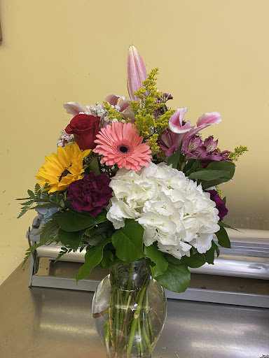 Florist «J.W. Becker Flowers & Gifts», reviews and photos, 225 Jericho Turnpike, Floral Park, NY 11001, USA