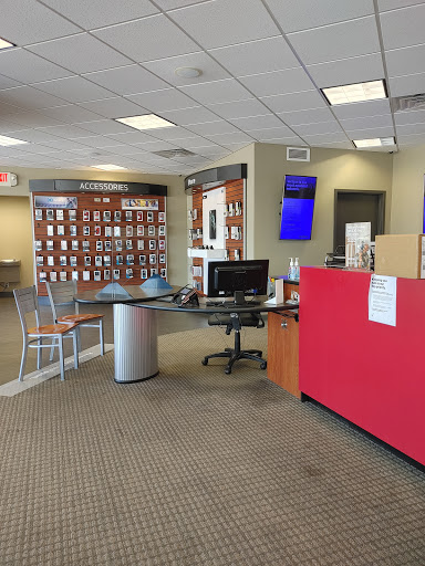 Cell Phone Store «Verizon Authorized Retailer – Cellular Sales», reviews and photos, 5611 E Harry St, Wichita, KS 67218, USA