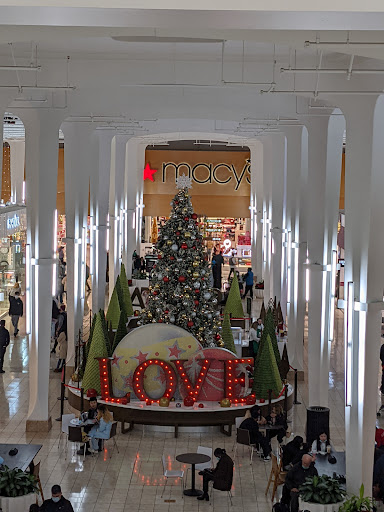 Shopping Mall «Westfield Southcenter», reviews and photos, 2800 Southcenter Mall, Seattle, WA 98188, USA