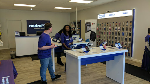 Cell Phone Store «MetroPCS Authorized Dealer», reviews and photos, 805 Capital Ave NE a, Battle Creek, MI 49017, USA