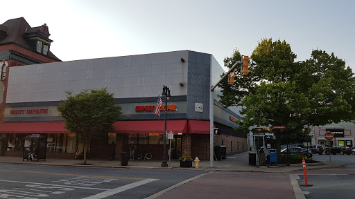 FAMILY DOLLAR, 301 Northampton St, Easton, PA 18042, USA, 