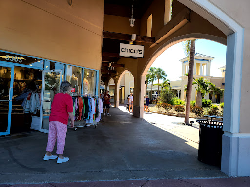 Shopping Mall «Ellenton Premium Outlets», reviews and photos, 5461 Factory Shops Blvd, Ellenton, FL 34222, USA