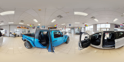 Car Dealer «Gurnee Chrysler Jeep Dodge Ram», reviews and photos, 7255 Grand Ave, Gurnee, IL 60031, USA