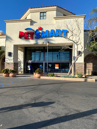 Pet Supply Store «PetSmart», reviews and photos, 730 S Sepulveda Blvd, El Segundo, CA 90245, USA