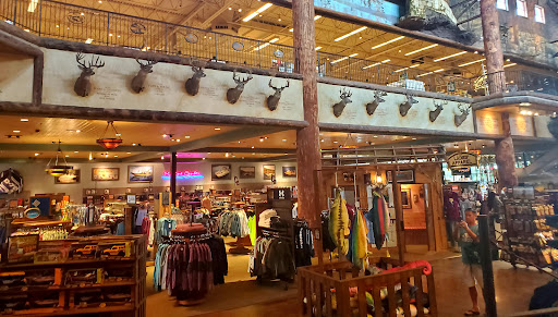 Sporting Goods Store «Bass Pro Shops», reviews and photos, 10000 Bass Pro Blvd, Rossford, OH 43460, USA
