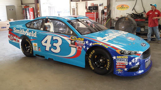 Auto Body Shop «Clifton Body Shop», reviews and photos, 5107 Jenny Lind Rd, Fort Smith, AR 72901, USA