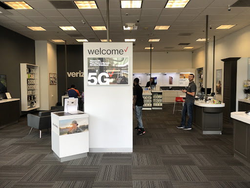 Cell Phone Store «Verizon Authorized Retailer, TCC», reviews and photos, 2218 E Williams Field Rd #115, Gilbert, AZ 85295, USA