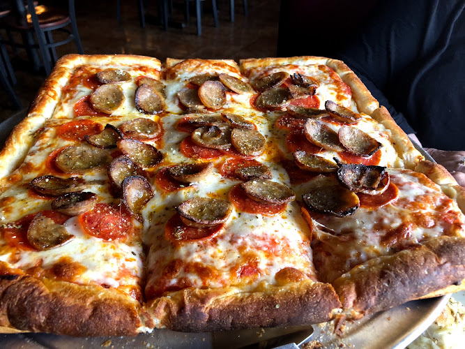 #1 best pizza place in Huntersville - Hawthorne's New York Pizza and Bar Huntersville