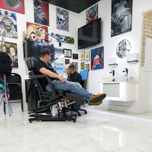 Tattoo Shop «Lucky You Tattoos», reviews and photos, 181 W Alameda St A, Manteca, CA 95336, USA