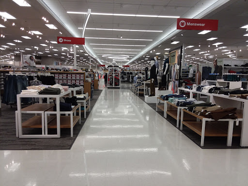 Department Store «Target», reviews and photos, 13301 Gateway Center Dr, Gainesville, VA 20155, USA