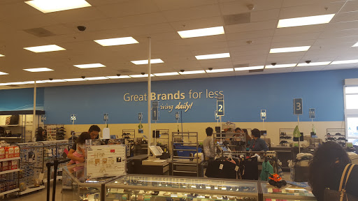 Clothing Store «Ross Dress for Less», reviews and photos, 3203 N State Rd 7, Lauderdale Lakes, FL 33319, USA