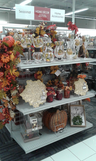 Clothing Store «Burlington Coat Factory», reviews and photos, 800 Barnum Avenue Cutoff, Stratford, CT 06614, USA