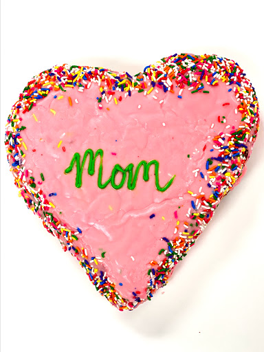 Donut Shop «Donut King», reviews and photos, 411 Middle St, Weymouth, MA 02189, USA