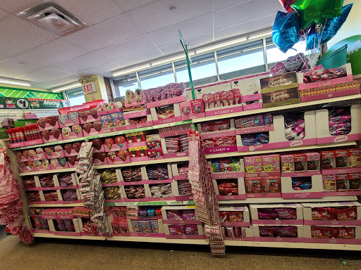 Dollar Store «Dollar Tree», reviews and photos, 21450 Jamaica Ave, Queens Village, NY 11428, USA