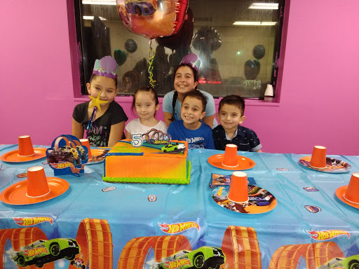 Amusement Center «JJ Jump», reviews and photos, 9057 SE Jannsen Rd, Clackamas, OR 97015, USA