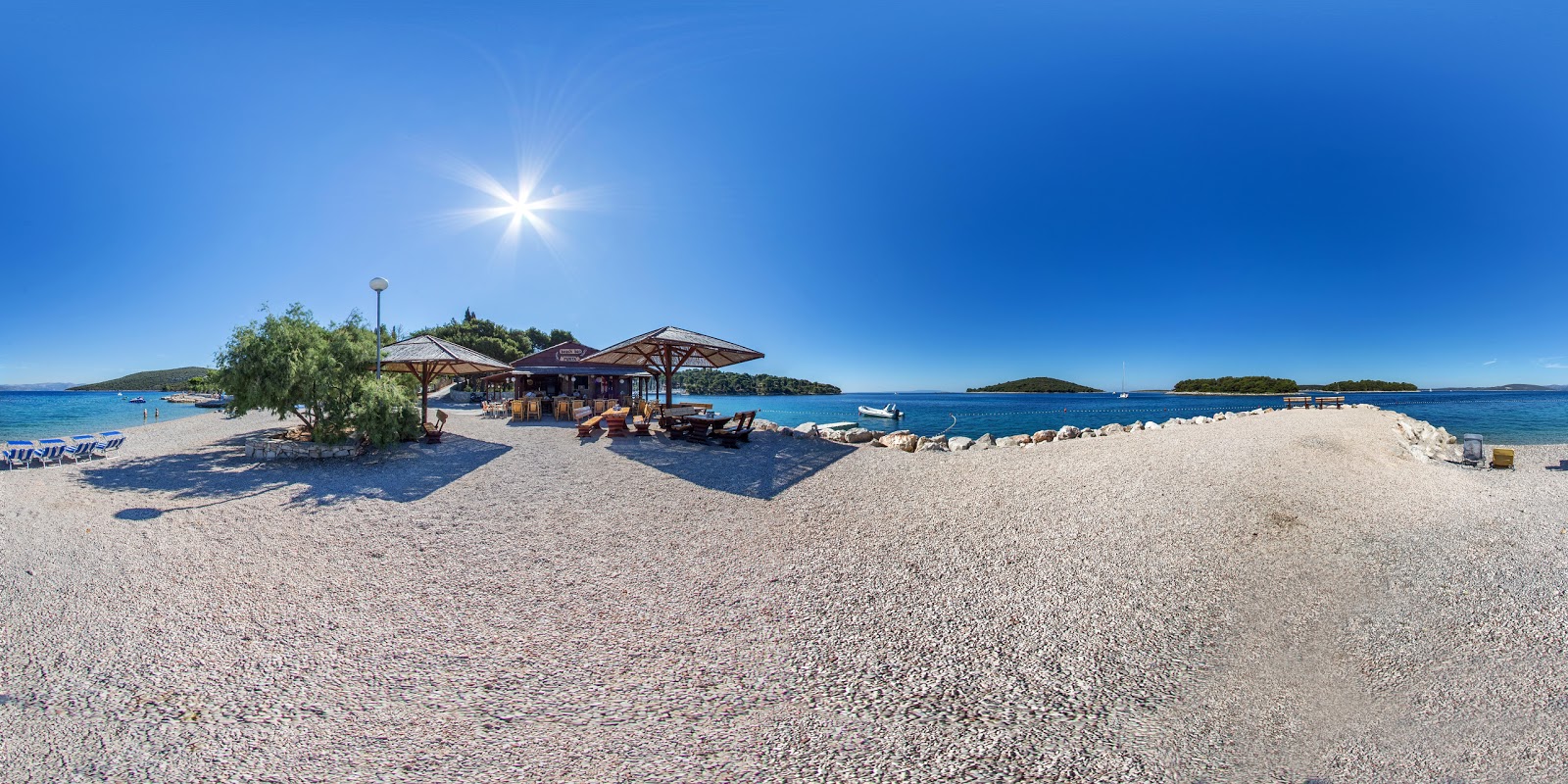 Fotografie cu Sipova beach cu o suprafață de apa pură turcoaz