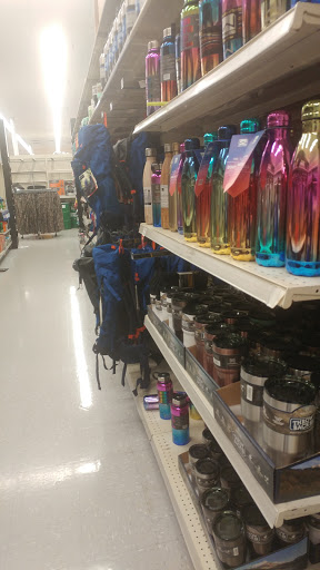 Sporting Goods Store «Academy Sports + Outdoors», reviews and photos, 1101 W Arbrook Blvd, Arlington, TX 76015, USA