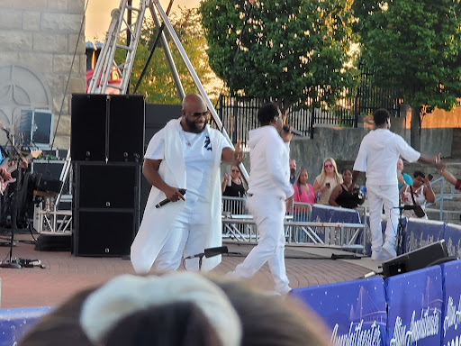 Amphitheater «The Liberty Bank Alton Amphitheater», reviews and photos, 1 Riverfront Dr, Alton, IL 62002, USA