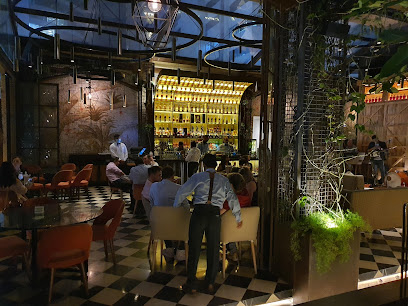 PORTO Resto Bar - Bellini I, 3er Pasaje 5 NE, Guayaquil 090514, Ecuador