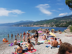 Photo de Preluk beach avec un rivage spacieux