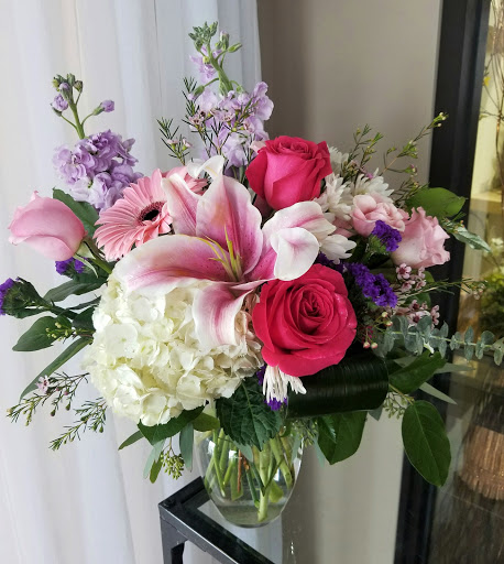 Florist «Naperville Florist», reviews and photos, 2852 Ogden Ave #160, Naperville, IL 60540, USA