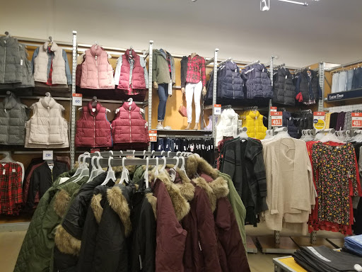 Clothing Store «Old Navy», reviews and photos, 755 NJ-18, East Brunswick, NJ 08816, USA