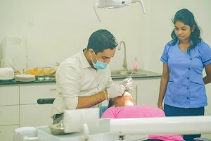 Dentzz care Dental center kaduwela image