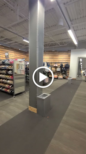 Shoe Store «DSW Designer Shoe Warehouse», reviews and photos, 1740 N Federal Hwy, Fort Lauderdale, FL 33305, USA