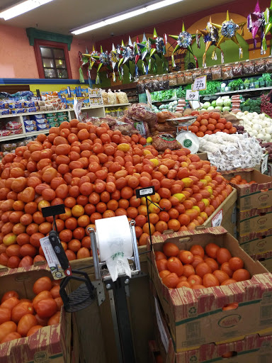 Grocery Store «La Plaza Market», reviews and photos, 515 McLaughlin Ave, San Jose, CA 95116, USA