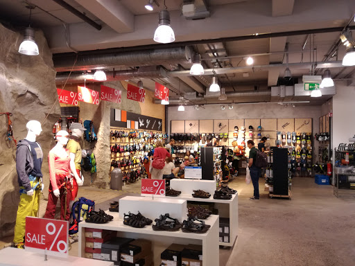 Lacoste-Läden Mannheim