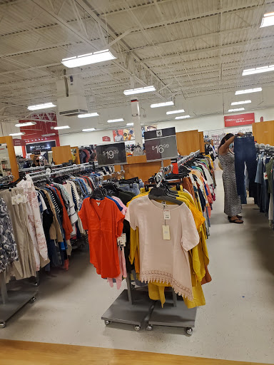 Department Store «T.J. Maxx», reviews and photos, 3219 Rolling Oaks Blvd, Kissimmee, FL 34747, USA