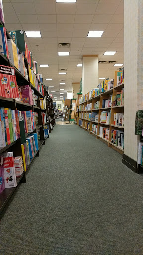Book Store «Barnes & Noble», reviews and photos, 7707 Bluebonnet Blvd, Baton Rouge, LA 70810, USA