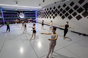 Lia Dance School image