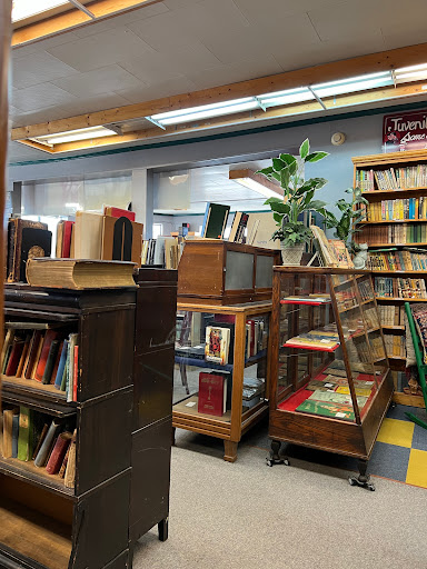 Used Book Store «Atlanta Vintage Books», reviews and photos, 3660 Clairmont Rd, Atlanta, GA 30341, USA