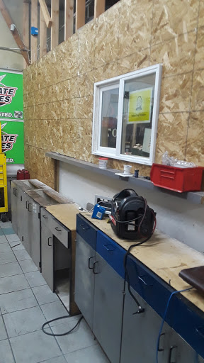 Auto Repair Shop «Automedic», reviews and photos, 1230 Western St B, Fairfield, CA 94533, USA