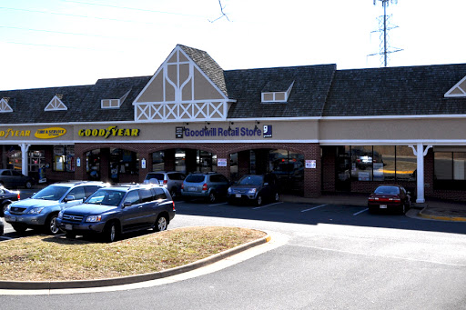 Goodwill Retail Store & Donation Center, 2421 Centreville Rd, Herndon, VA 20171, Thrift Store