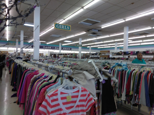 Shopping Mall «Freedom Village Shopping Center», reviews and photos, 1039 Alleghany St, Charlotte, NC 28208, USA